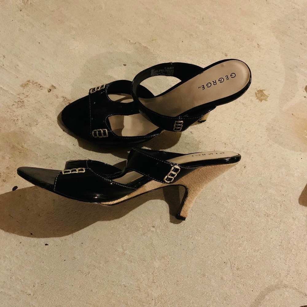 Shoes - Picture 7 of 11